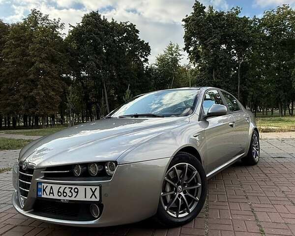 Серый Альфа Ромео 159, объемом двигателя 2.39 л и пробегом 169 тыс. км за 8800 $, фото 1 на Automoto.ua