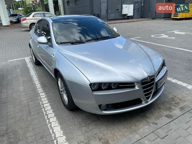 Сірий Альфа Ромео 159, об'ємом двигуна 1.91 л та пробігом 222 тис. км за 5700 $, фото 1 на Automoto.ua