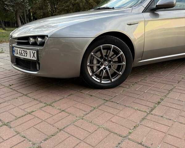 Серый Альфа Ромео 159, объемом двигателя 2.39 л и пробегом 169 тыс. км за 8800 $, фото 3 на Automoto.ua