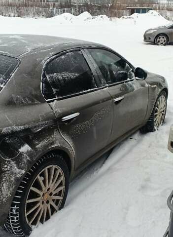 Сірий Альфа Ромео 159, об'ємом двигуна 1.9 л та пробігом 320 тис. км за 5100 $, фото 4 на Automoto.ua