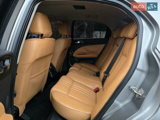 Сірий Альфа Ромео 159, об'ємом двигуна 1.9 л та пробігом 330 тис. км за 4499 $, фото 26 на Automoto.ua