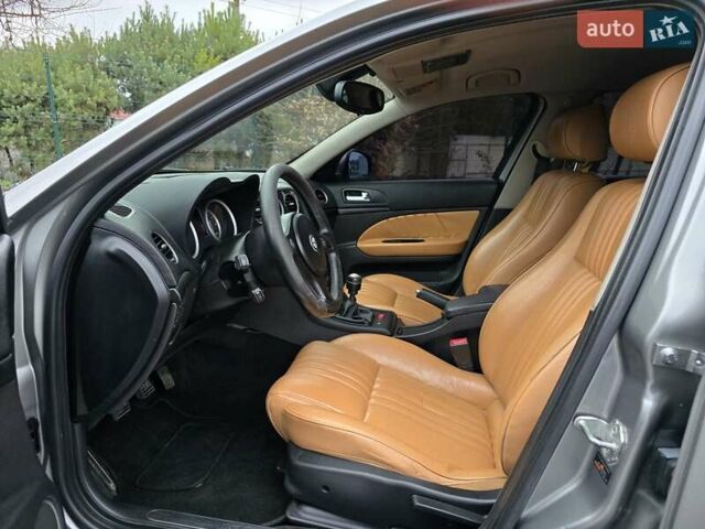 Сірий Альфа Ромео 159, об'ємом двигуна 1.9 л та пробігом 330 тис. км за 4499 $, фото 16 на Automoto.ua