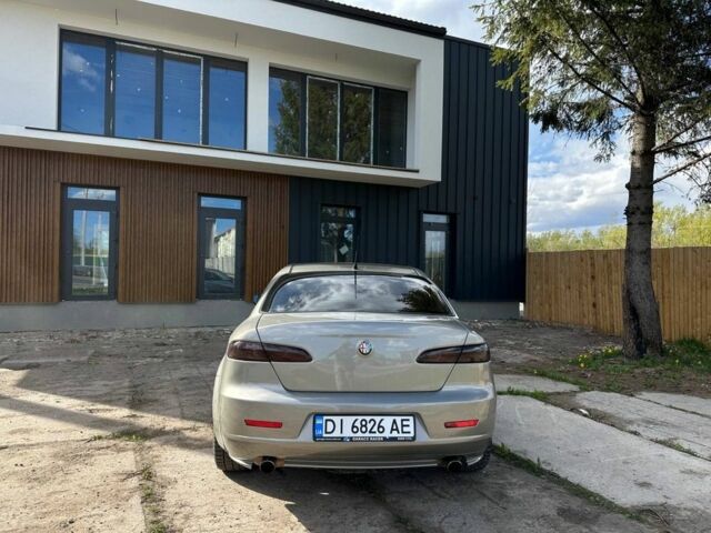 Сірий Альфа Ромео 159, об'ємом двигуна 2.2 л та пробігом 270 тис. км за 5000 $, фото 4 на Automoto.ua