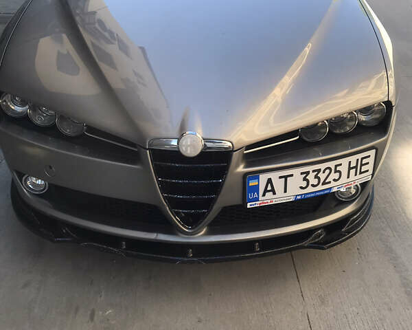Серый Альфа Ромео 159, объемом двигателя 1.9 л и пробегом 357 тыс. км за 5500 $, фото 25 на Automoto.ua