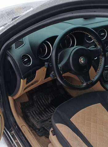 Сірий Альфа Ромео 159, об'ємом двигуна 1.9 л та пробігом 320 тис. км за 5100 $, фото 7 на Automoto.ua