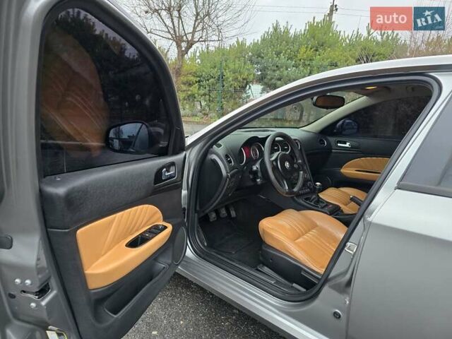 Сірий Альфа Ромео 159, об'ємом двигуна 1.9 л та пробігом 330 тис. км за 4499 $, фото 14 на Automoto.ua