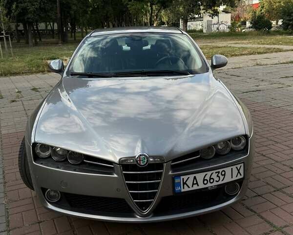 Серый Альфа Ромео 159, объемом двигателя 2.39 л и пробегом 169 тыс. км за 8800 $, фото 2 на Automoto.ua