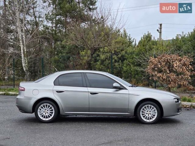 Сірий Альфа Ромео 159, об'ємом двигуна 1.9 л та пробігом 330 тис. км за 4499 $, фото 9 на Automoto.ua