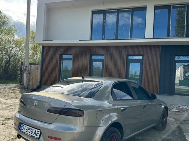 Сірий Альфа Ромео 159, об'ємом двигуна 2.2 л та пробігом 270 тис. км за 5000 $, фото 5 на Automoto.ua