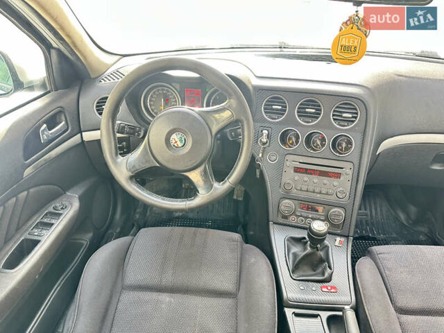 Серый Альфа Ромео 159, объемом двигателя 1.91 л и пробегом 310 тыс. км за 3999 $, фото 21 на Automoto.ua