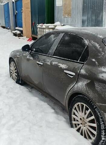 Сірий Альфа Ромео 159, об'ємом двигуна 1.9 л та пробігом 320 тис. км за 5100 $, фото 1 на Automoto.ua