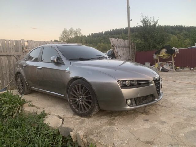 Серый Альфа Ромео 159, объемом двигателя 1.9 л и пробегом 210 тыс. км за 6497 $, фото 3 на Automoto.ua