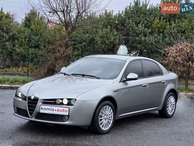 Сірий Альфа Ромео 159, об'ємом двигуна 1.9 л та пробігом 330 тис. км за 4499 $, фото 6 на Automoto.ua