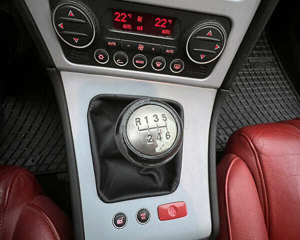 Серый Альфа Ромео 159, объемом двигателя 1.9 л и пробегом 235 тыс. км за 6200 $, фото 7 на Automoto.ua