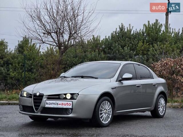 Сірий Альфа Ромео 159, об'ємом двигуна 1.9 л та пробігом 330 тис. км за 4499 $, фото 4 на Automoto.ua