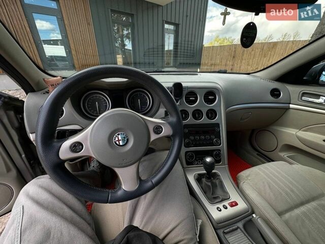 Серый Альфа Ромео 159, объемом двигателя 2.2 л и пробегом 270 тыс. км за 4800 $, фото 13 на Automoto.ua