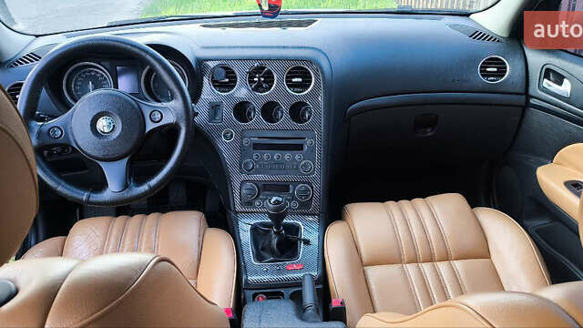 Серый Альфа Ромео 159, объемом двигателя 1.91 л и пробегом 240 тыс. км за 6200 $, фото 11 на Automoto.ua