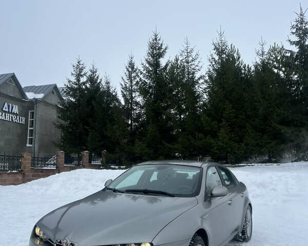 Сірий Альфа Ромео 159, об'ємом двигуна 2.2 л та пробігом 230 тис. км за 5300 $, фото 1 на Automoto.ua