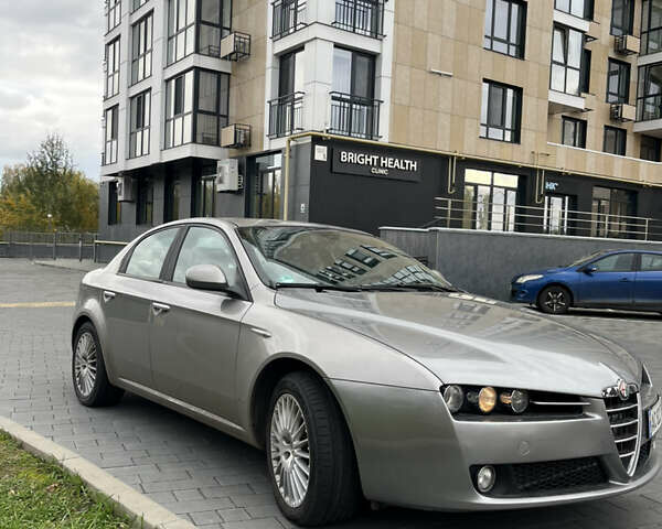 Сірий Альфа Ромео 159, об'ємом двигуна 2.2 л та пробігом 230 тис. км за 5900 $, фото 4 на Automoto.ua