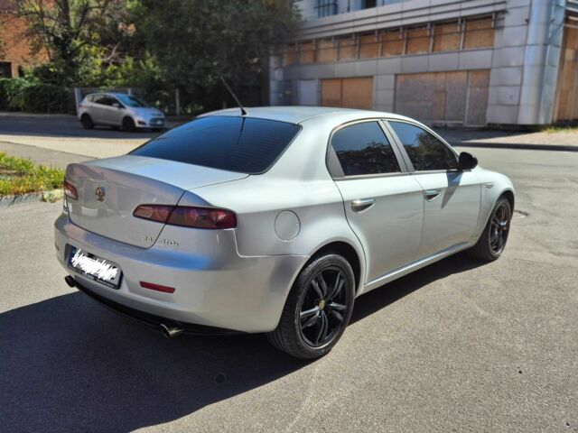 Сірий Альфа Ромео 159, об'ємом двигуна 2.4 л та пробігом 273 тис. км за 7200 $, фото 3 на Automoto.ua