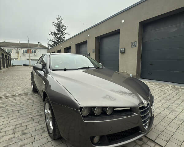 Серый Альфа Ромео 159, объемом двигателя 1.8 л и пробегом 290 тыс. км за 4800 $, фото 13 на Automoto.ua