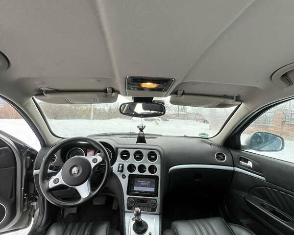 Сірий Альфа Ромео 159, об'ємом двигуна 2.2 л та пробігом 230 тис. км за 5300 $, фото 12 на Automoto.ua