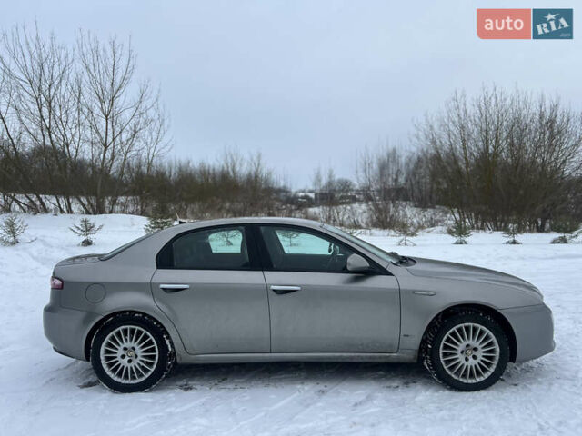 Сірий Альфа Ромео 159, об'ємом двигуна 2.2 л та пробігом 230 тис. км за 5300 $, фото 5 на Automoto.ua