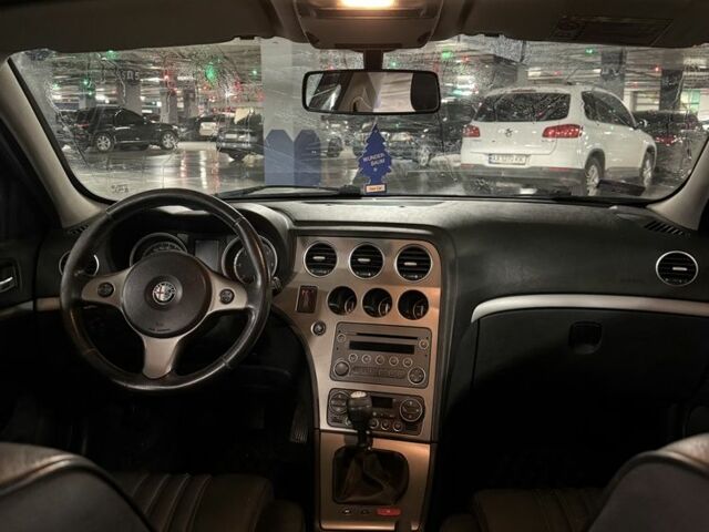 Серый Альфа Ромео 159, объемом двигателя 1.9 л и пробегом 200 тыс. км за 3000 $, фото 5 на Automoto.ua