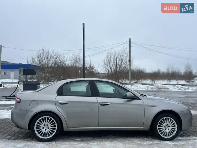 Сірий Альфа Ромео 159, об'ємом двигуна 2.2 л та пробігом 230 тис. км за 5300 $, фото 10 на Automoto.ua