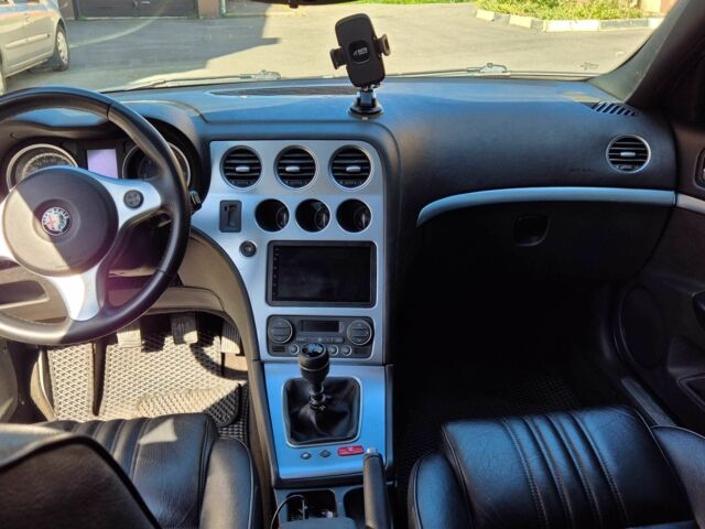 Сірий Альфа Ромео 159, об'ємом двигуна 2.4 л та пробігом 273 тис. км за 7200 $, фото 12 на Automoto.ua