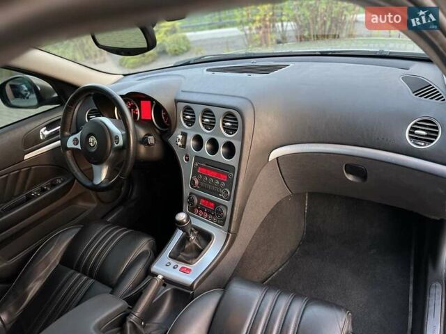 Серый Альфа Ромео 159, объемом двигателя 2.4 л и пробегом 89 тыс. км за 7800 $, фото 13 на Automoto.ua