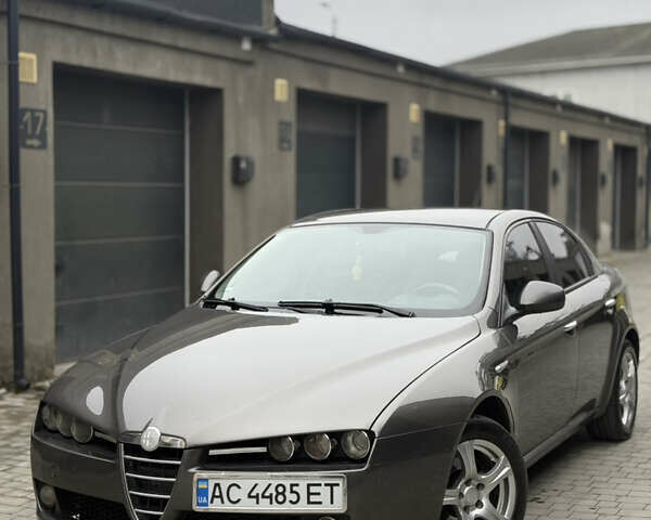 Серый Альфа Ромео 159, объемом двигателя 1.8 л и пробегом 290 тыс. км за 4800 $, фото 2 на Automoto.ua