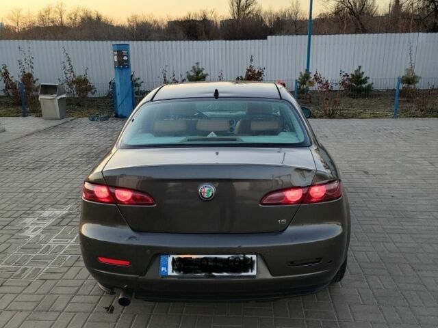 Сірий Альфа Ромео 159, об'ємом двигуна 0 л та пробігом 315 тис. км за 2600 $, фото 7 на Automoto.ua