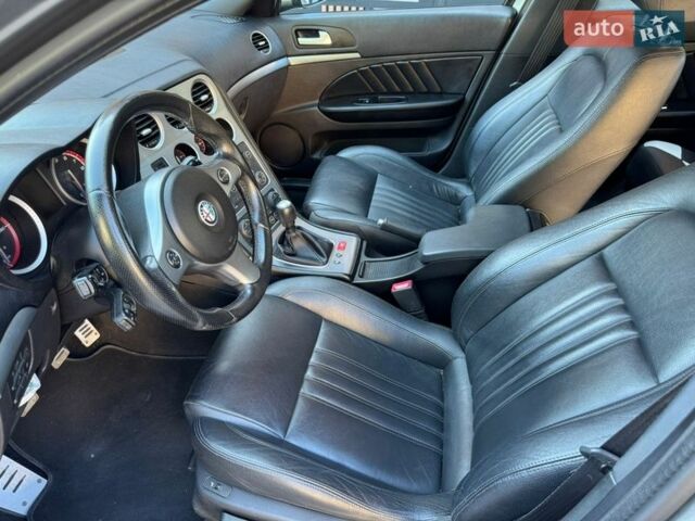 Сірий Альфа Ромео 159, об'ємом двигуна 1.8 л та пробігом 165 тис. км за 11500 $, фото 6 на Automoto.ua