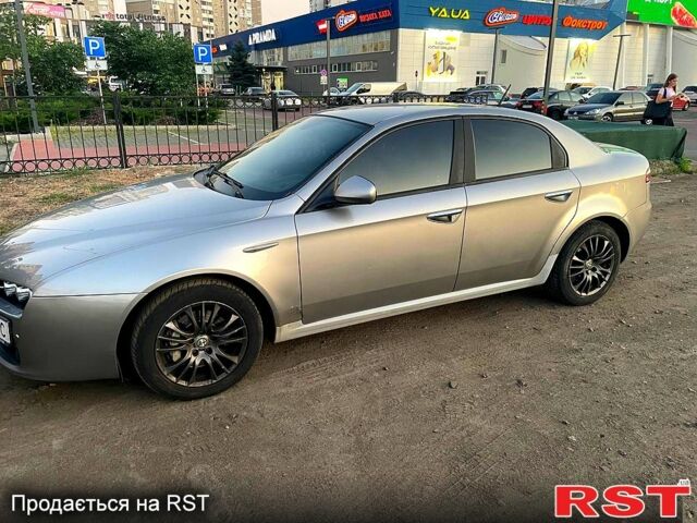 Сірий Альфа Ромео 159, об'ємом двигуна 1.9 л та пробігом 331 тис. км за 6000 $, фото 1 на Automoto.ua