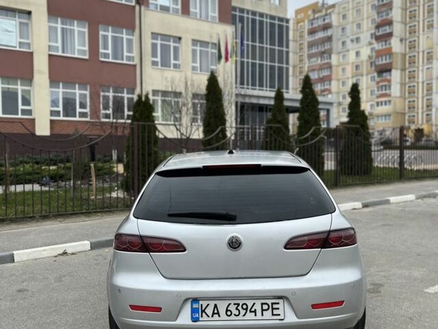 Серый Альфа Ромео 159, объемом двигателя 2.4 л и пробегом 252 тыс. км за 3500 $, фото 4 на Automoto.ua