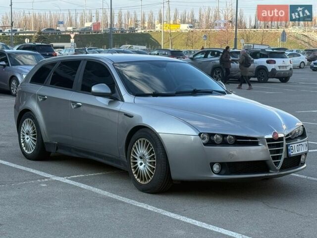 Сірий Альфа Ромео 159, об'ємом двигуна 2.4 л та пробігом 320 тис. км за 5500 $, фото 8 на Automoto.ua