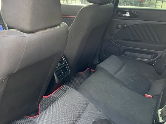 Серый Альфа Ромео 159, объемом двигателя 1.9 л и пробегом 330 тыс. км за 4800 $, фото 6 на Automoto.ua