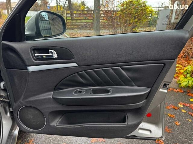 Серый Альфа Ромео 159, объемом двигателя 1.9 л и пробегом 304 тыс. км за 5590 $, фото 26 на Automoto.ua