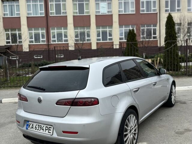 Серый Альфа Ромео 159, объемом двигателя 2.4 л и пробегом 252 тыс. км за 3500 $, фото 3 на Automoto.ua