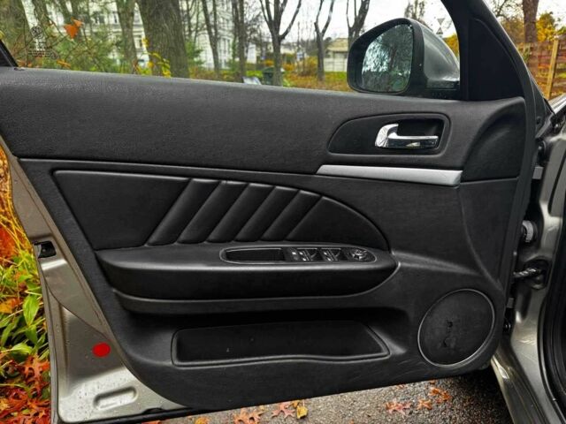 Серый Альфа Ромео 159, объемом двигателя 1.9 л и пробегом 304 тыс. км за 5590 $, фото 9 на Automoto.ua