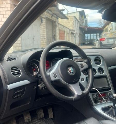 Сірий Альфа Ромео 159, об'ємом двигуна 2.4 л та пробігом 310 тис. км за 5600 $, фото 6 на Automoto.ua