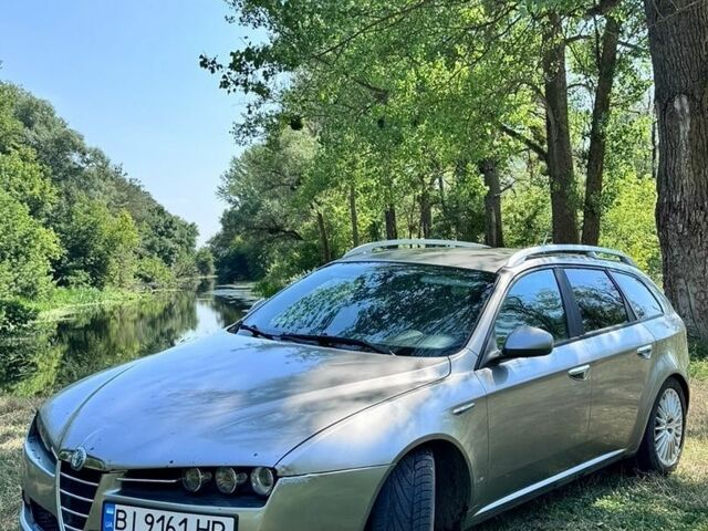 Серый Альфа Ромео 159, объемом двигателя 1.9 л и пробегом 344 тыс. км за 3750 $, фото 3 на Automoto.ua