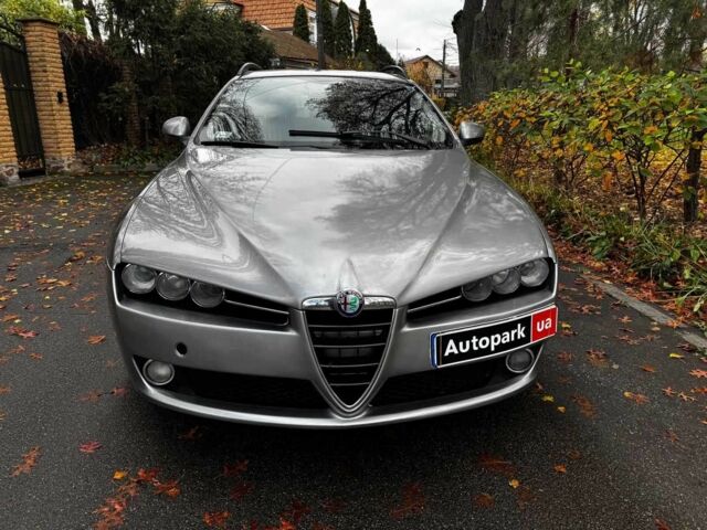 Серый Альфа Ромео 159, объемом двигателя 1.9 л и пробегом 304 тыс. км за 5590 $, фото 1 на Automoto.ua