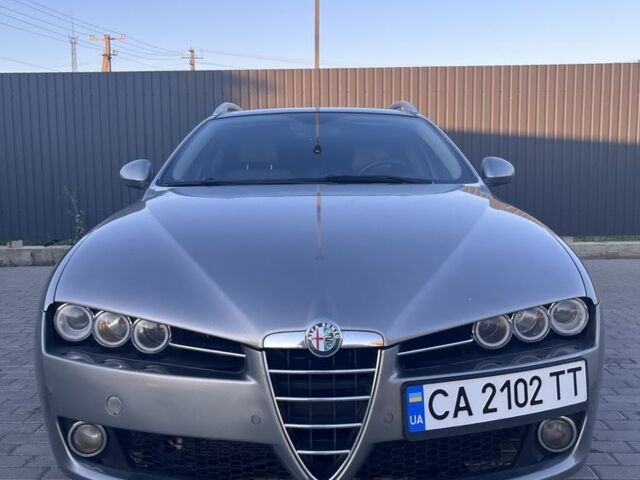 Серый Альфа Ромео 159, объемом двигателя 2.4 л и пробегом 326 тыс. км за 5100 $, фото 1 на Automoto.ua