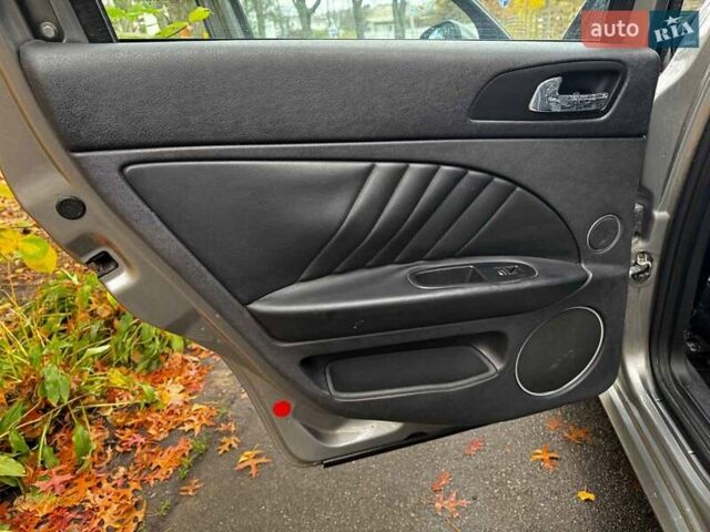 Серый Альфа Ромео 159, объемом двигателя 1.9 л и пробегом 304 тыс. км за 5590 $, фото 20 на Automoto.ua