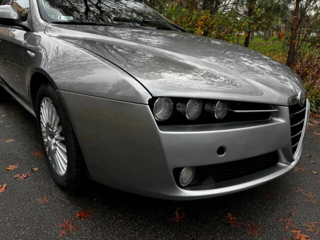 Серый Альфа Ромео 159, объемом двигателя 1.9 л и пробегом 304 тыс. км за 5590 $, фото 3 на Automoto.ua