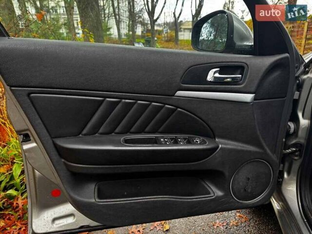 Серый Альфа Ромео 159, объемом двигателя 1.9 л и пробегом 304 тыс. км за 5590 $, фото 9 на Automoto.ua