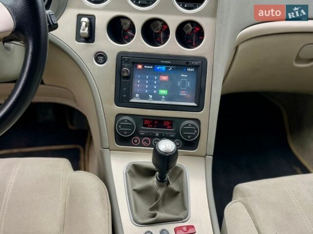 Серый Альфа Ромео 159, объемом двигателя 1.9 л и пробегом 295 тыс. км за 4700 $, фото 14 на Automoto.ua