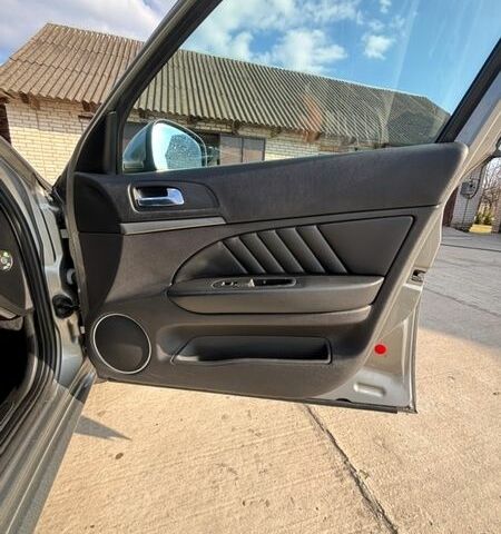 Сірий Альфа Ромео 159, об'ємом двигуна 2.4 л та пробігом 303 тис. км за 5900 $, фото 23 на Automoto.ua